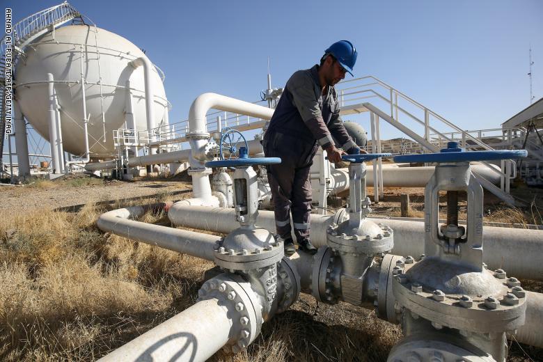 وزير عراقي أتوقع وصول سعر النفط إلى 150 دولارا