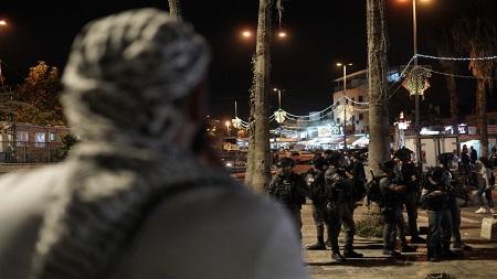 الاحتلال الإسرائيلي يعتدي على فلسطينيين في القدس