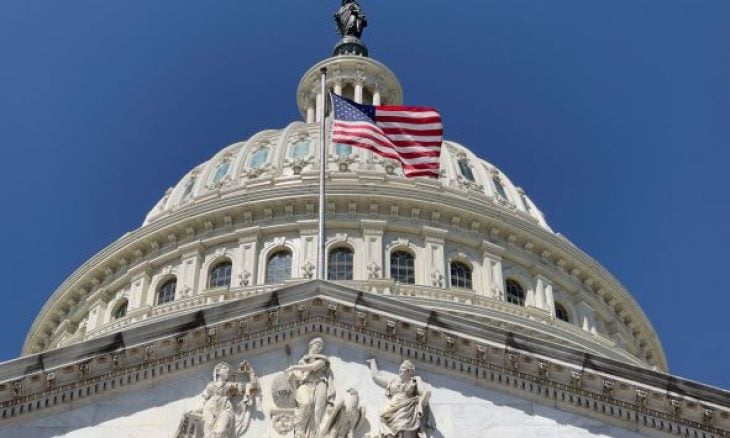 الكونغرس الأمريكي يمرر مشروع قانون لتجنب الإغلاق الجزئي للحكومة
