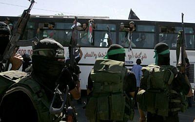 حماس تبدي استعدادها لمبادلة الجنود الإسرائيليين