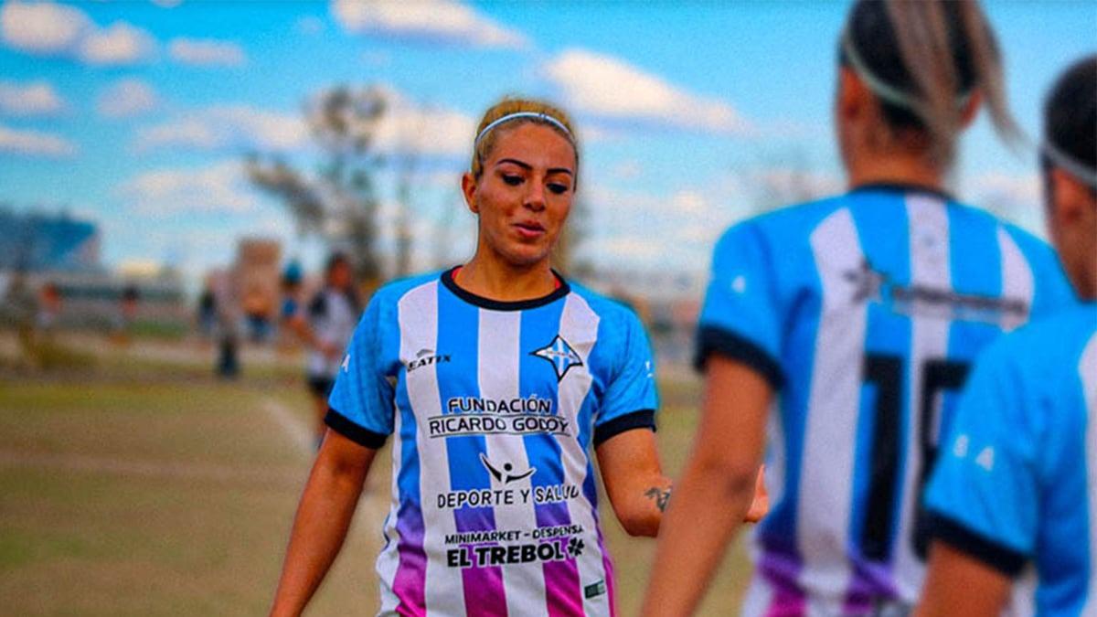 مقتل نجمة كرة قدم أرجنتينية على يد زوجها.. وانتحاره